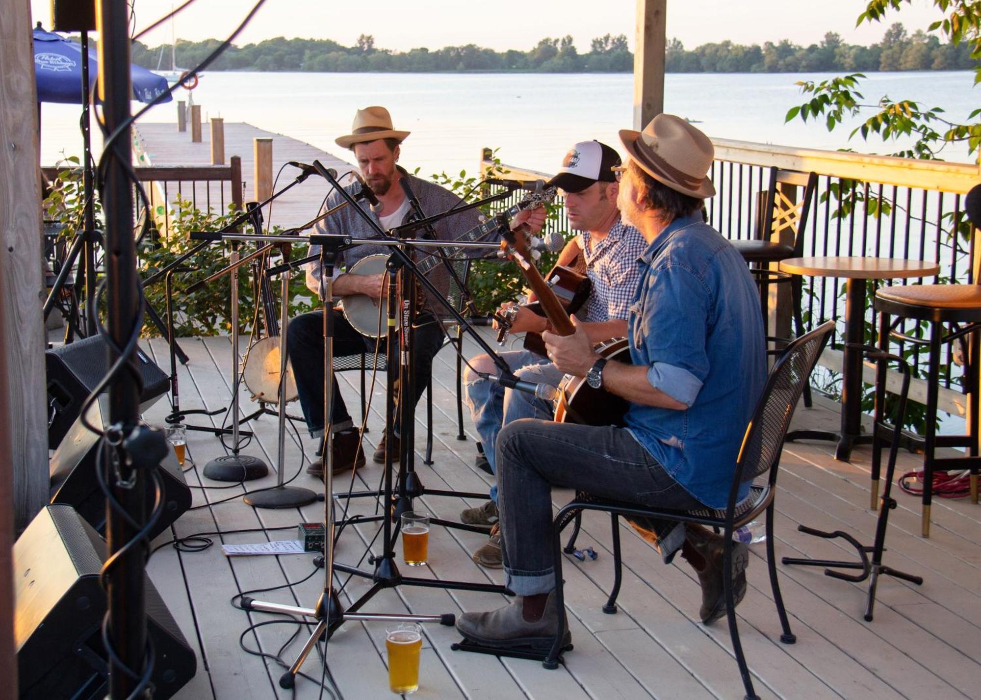 Hotel Wolfe Island Marysville Ngoại thất bức ảnh
